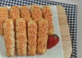 Lagi mencari inspirasi resep sushi salmon spicy cheese dan crispy salmon roll yang unik? Cara Membuat Cheese Roll Pastry Yang Enak