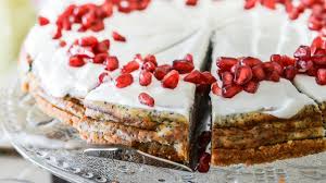 Eines meiner liebsten backrezepte, das ich schon seit vielen jahren immer wieder mache. Mohn Schmand Kuchen So Gelingt Das Rezept Utopia De