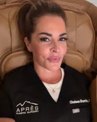 Chelsea Burris's Instagram, Twitter & Facebook