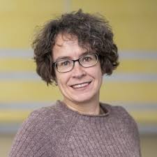 Yesterday I became part of the "doctor society", call me Dr. El Fakiri 😬  Yes! I successfully defended my PhD thesis in Radiopharmaceutical  Development after 3 years of hard work! I want