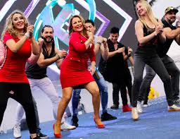 Todo mi matrimonio me he sentido sola. Las Ultimas Noticias Ø¹Ù„Ù‰ ØªÙˆÙŠØªØ± Que Les Parece Chicas De Mekano Se Enojaron Con Daniela Aranguiz Es Que La Modelo Critico En Chv El Show Que Los Ex Integrantes Armaron En Maipu