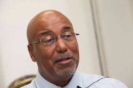 Finance Minister to meet with Chamber