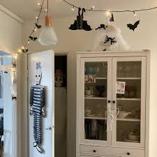 Ohjelmanumero Luuranko kaapissa – Monta yötä jouluun