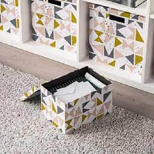 Kotak kertas adalah kerajinan sederhana yang mudah dibuat dan ramah lingkungan. Ikea Tjena Kotak Penyimpanan Dengan Penutup 25 X 35 X 10 Cm Terbaru Agustus 2021 Harga Murah Kualitas Terjamin Blibli