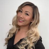 Amanda Shotts's Instagram, Twitter & Facebook