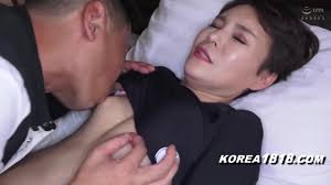 Koreli Güzel Kızı Çirkin Japon Adam Sikti Porno 7DAK farkıyla izle