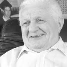 CLAUDIO ORREGO, GOBERNADOR DE LA REGIÓN METROPOLITANA, DISTINGUIDO COMO  JAVER OLAM 2022