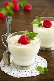 Panna Cotta Coco Framboises Une Panna Cotta Originale Moitie Creme De Coco Et Creme Fraiche Un Plaisir Bien Frais Recette Panna Cotta Coco Mousse Noix De Coco Recette Cafe Gourmand