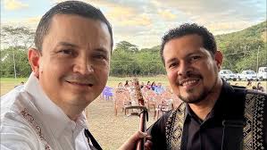 CANTANDO JUNTO CON HERMANO ELI DESDE MARYLAND ESTADOS UNIDOS