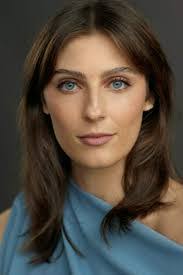 Heather Wills's Instagram, Twitter & Facebook