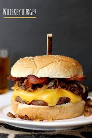 9 Recettes De Burgers Diaboliquement Tentantes Hello Hello Fr Receitas The Best Burger Gastronomia