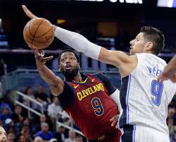 Anderson varejão spent part of last season with the cavaliers but reportedly says he won't accept a championship ring from cleveland. Nba Finals Dwyane Wade Could Get A Ring If Cavaliers Win Miami Herald