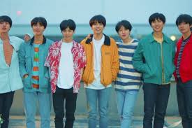 Le recensioni, trame, listini, poster e trailer. Watch Bts Stuns With Breathtaking Euphoria Video For Love Yourself Series Soompi