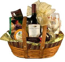 Wine Cheese Crackers Gift Basket I Think I D Add Some Fruit Too Couple Gift Basket Ideas Corporate Gift Baskets Couple Gifts Basket