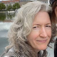 Kelly Flynn's Instagram, Twitter & Facebook