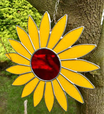 Suncatcher Gerbera Vitrail Cadeau De Marguerite De Verre Decor A La Maison Marguerite Gerbera Jaune Dec Stained Glass Glass Gifts Translucent Glass
