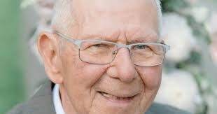 Alexander Bork's Instagram, Twitter & Facebook