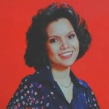 Rosalie Robles's Instagram, Twitter & Facebook