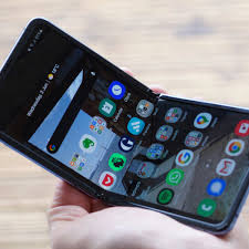 The galaxy z flip was the best foldable phone, at least until the galaxy z fold 2 came along. Samsung Galaxy Z Flip Review Four Months With The Folding Phone Samsung The Guardian