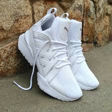 Pin By Loversneakers On Shoes Sneakers Sneakers Nike Shoes