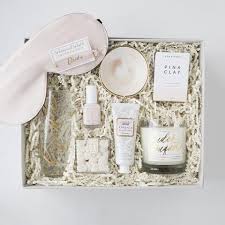 The most precious bride to be gifts are the ones that will warm her lovely heart in the best kind of way. Best Bridal Shower Gifts Engagement Gifts Unique Wedding Gifts Bridal Gift Set Bridal Shower Gifts For Bride Best Bridal Shower Gift Diy Bridal Shower Gifts
