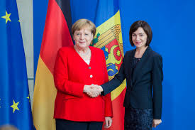 Green cells indicate leaders whose offices constitutionally administer the executive of their respective state/government. PreÈ™edinta Republicii Moldova VizitÄƒ In Germania Maia Sandu Se Va Intalni Cu Frank Walter Steinmeier Angela Merkel È™i Cu MiniÈ™trii De Externe È™i ApÄƒrare Caleaeuropeana Ro