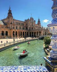 Buchen sie einen vertrauenswürdigen lokalen fahrer, der sie. Seville Spain Places To Travel Sevilla Spain Spain Travel