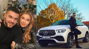 Când o va cere în căsătorie pe daniela iliescu. Daniela Iliescu Despre Unul Dintre Momentele Grele Din RelaÈ›ia Cu Iubitul Ei CuliÈ›Äƒ Sterp Nu L Am Preconizat SutÄƒ La SutÄƒ Viitoarea MÄƒmicÄƒ DeÈ›ine 2 Afaceri