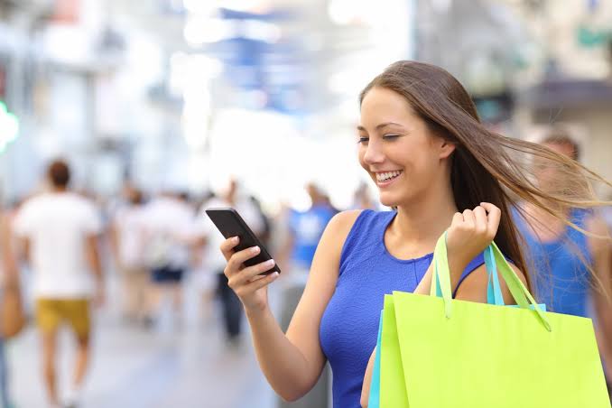 Mobile Marketing, In-Store Experiences: 7 Brands That Get It Right –  Engage121