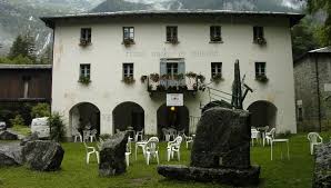 Book now your hotel in bagni del masino and pay later with expedia. Chiudono I Bagni Valmasino Senza Terme Cronaca Morbegno