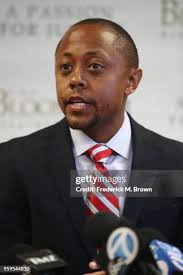 15 Photos & High Res Pictures