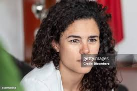 11 Photos & High Res Pictures