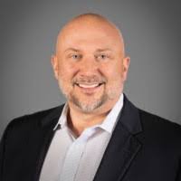 Tom Frisch's Instagram, Twitter & Facebook