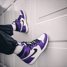 Nike Air Jordan 1 Retro High Og Court Purple 2 0 555088 500 In 2020 Nike Fashion Shoes Shoes Sneakers Jordans Sneakers Fashion