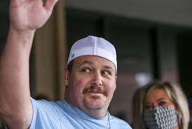 Coronavirus 'doesn't discriminate,' says St. Luke's patient after 35-day  hospital stay