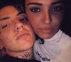 In una foto dell'agosto 2017 si leggeva un commento pesante: Maria Paola Gaglione Il Toccante Messaggio Di Ciro Su Instagram