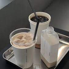 Ann went to bed and fell asleep. Julieterbang Aesthetic Coffee Cafe Food Coffee Addict