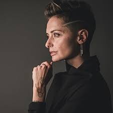 BEQOMING: Everything You Didn't Know You Wanted: Bequer, Azrya, Bequer,  Benjamin: 9781544525457: Amazon.com: Books