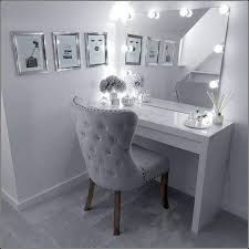 A traditional white makeup vanity blends in with any decor and color scheme in a room. Pin On Make Vanities For Stylish Bedroom