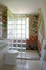 Mettons Des Briques De Verre Dans La Salle De Bains Archzine Fr Idee Salle De Bain Salle De Bains Brique Paroi De Douche