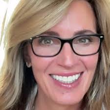 Tracey Flanagan's Instagram, Twitter & Facebook