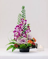 Send beautiful flowers directly from a real local florist. Send Pyramid Flowers In San Francisco Ca Flower Arrangement Designs Unique Flower Arrangements Flower Arrangements