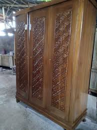 Model lemari pakaian 2 pintu sliding kaca kami buat dengan menggunakan bahan baku kayu berkualitas tinggi, tentu saja awet dan tidak akan mudah rusak. Jual Lemari Pakaian Jati Terbaru Juli 2021 Blibli