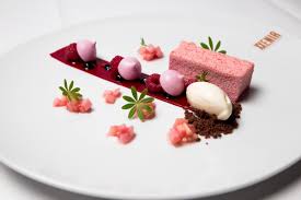 For a course like a dessert, the options are limitless. Rhabarber Kreisch Fine Dining Desserts Fancy Desserts Recipes Dessert Presentation