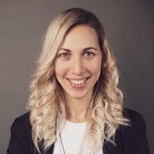 Laurie Barlow's Instagram, Twitter & Facebook