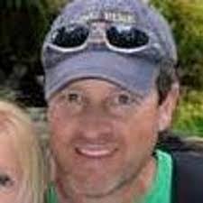 Dan Houde's Instagram, Twitter & Facebook