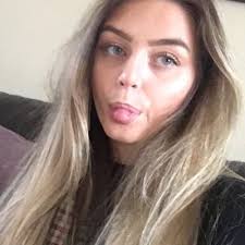 Rebecca Cowden's Instagram, Twitter & Facebook