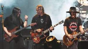 Jun 15, 2021 · beberapa di antaranya adalah sam bimbo, arian13 (vokalis seringai), dadan ketu (manager burgerkill/riotic records), eben (gitaris burgerkill), suar (mantan vokalis pure saturday), wendi putranto (jurnalis musik, manajer seringai), candil (ex vokalis seurieus), fadli aat (diskoria), buluks (superglad, kausa) dan idhar resmadi (jurnalis musik). Qpw5pzf Ikml5m