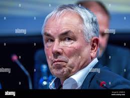 06 November 2024, Mecklenburg-Western Pomerania, Güstrow: Thomas Beyer  (SPD), Mayor of Wismar, is elected Chairman at the general meeting of the  Mecklenburg-Vorpommern Association of Towns and Municipalities and thus  confirmed in office.