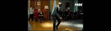 Earth wind and fire, песня: Omar Sy Sa Danse Sur Boogie Wonderland Des Earth Wind And Fire Est Une Scene Culte D Intouchables Purebreak